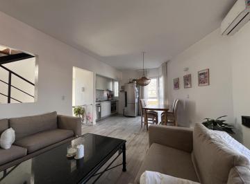Casa · 122m² · 4 Ambientes · 1 Cochera · Casa en Venta de 2/3 Dorm. con Terraza y Parrilla en Villa Martelli