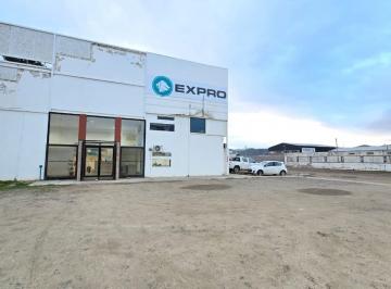 Depósito , Comodoro Rivadavia · Base de 5000 m² en Venta en Comodoro Rivadavia Sobre Ruta 3 - Comodoro Rivadavia