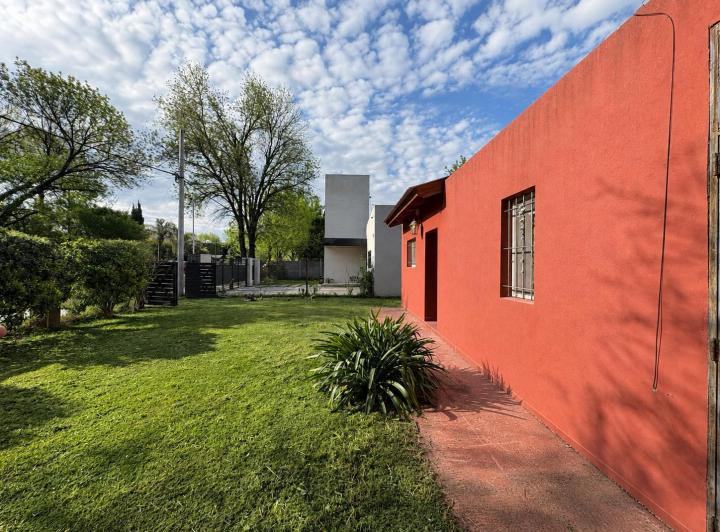 Casa · 60m² · 2 Ambientes · 2 Cocheras