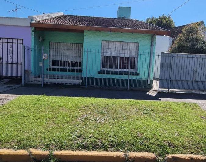 Casa · 65m² · 3 Ambientes · 1 Cochera