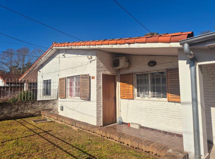 Casa · 72m² · 4 Ambientes · 1 Cochera