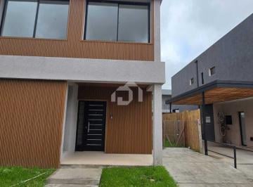 Casa · 140m² · 5 Ambientes · 2 Cocheras · Casa en Venta en Springpark Pilar, Pilar, G. B. a. Zona Norte