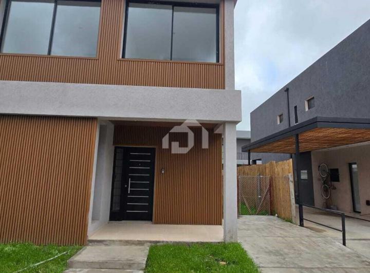Casa · 140m² · 5 Ambientes · 2 Cocheras