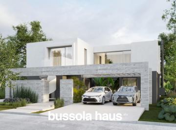 Casa · 306m² · 7 Ambientes · 4 Cocheras · Casa en Venta 4 Dorm. Al Lago en San Matías Escobar