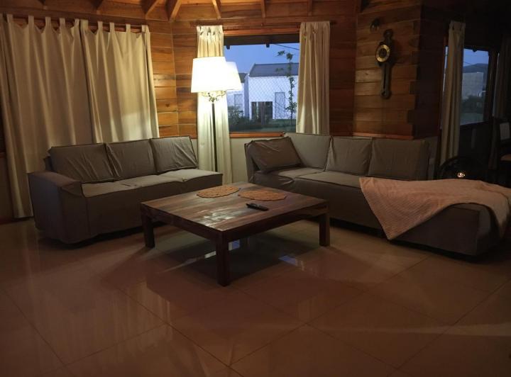 Casa · 250m² · 10 Ambientes · 2 Cocheras