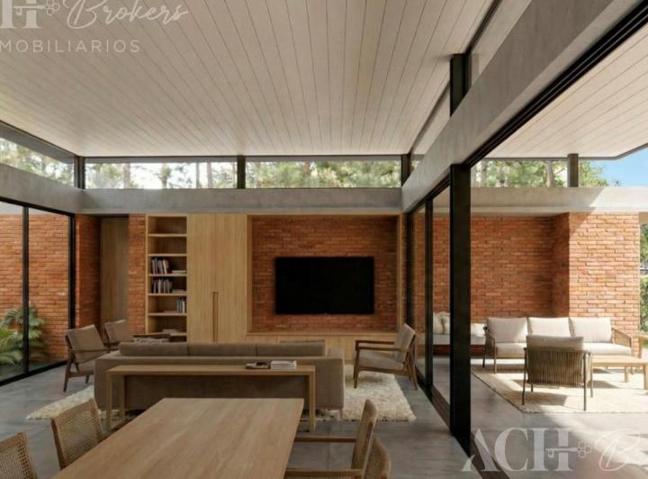 Casa · 270m² · 5 Ambientes