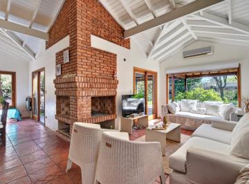 Casa · 132m² · 4 Ambientes · 3 Cocheras · Apto Crédito Venta Casa en Pilar del Lago