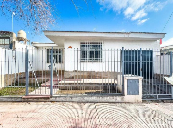 Casa · 157m² · 5 Ambientes · 2 Cocheras