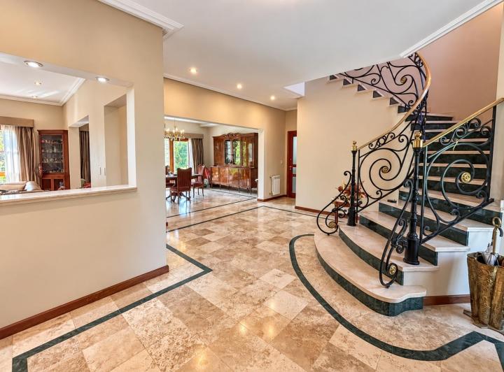Casa · 542m² · 6 Ambientes