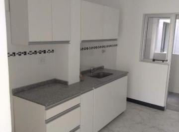 Departamento · 93m² · 4 Ambientes · 1 Cochera · Departamento 3 Dorm. Al Frente con Balcón y Cochera