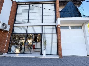 Bodega-Galpón · 485m² · Excelente Local con Galpón y Deposito