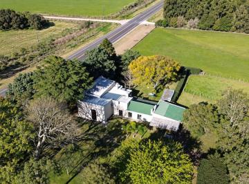 Quinta vacacional · 350m² · 3 Dormitorios · 1 Cochera · Chacra con Excelente Acceso y Gran Potencial