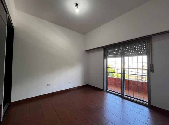 Casa · 270m² · 4 Ambientes · 1 Cochera