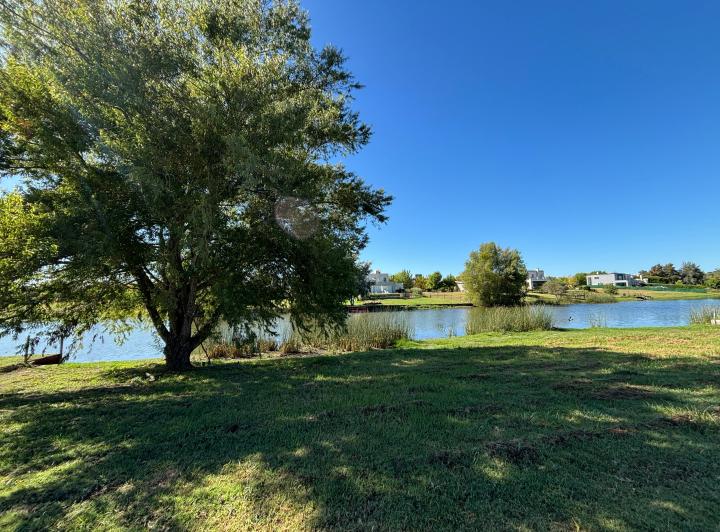 Terreno · 947m²