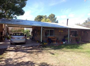 Quinta vacacional · 4 Ambientes · 2 Cocheras · Casa Quinta en Ruta 1