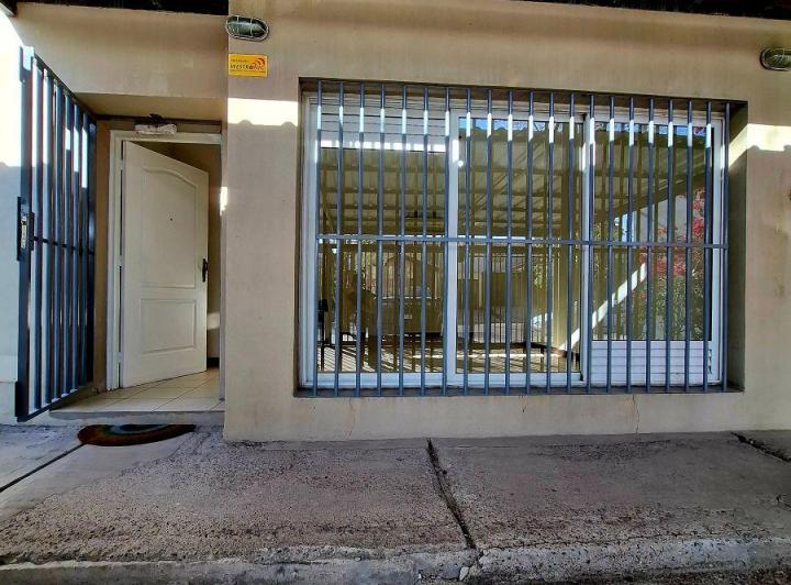 Casa · 120m² · 6 Ambientes · 1 Cochera