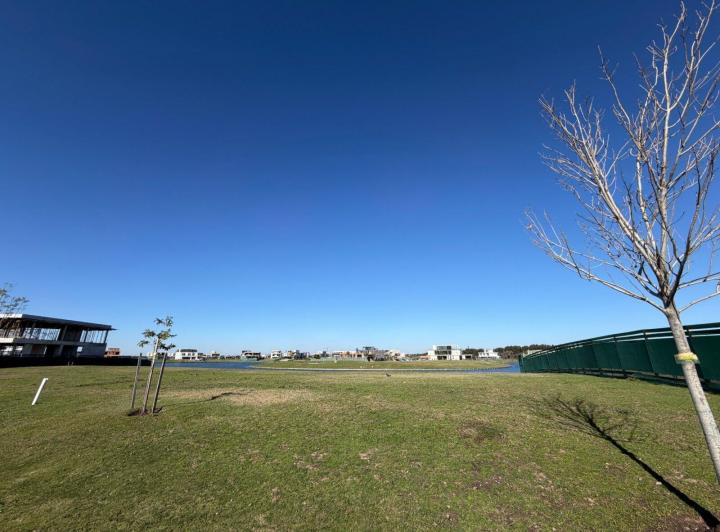 Terreno · 945m²