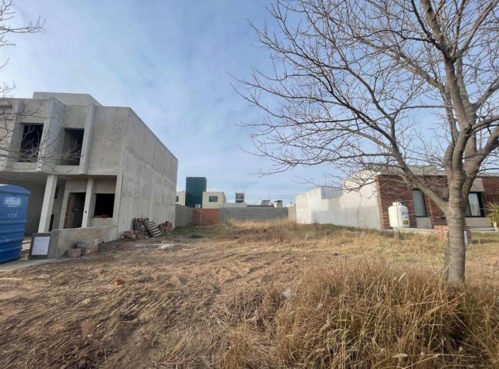 Terreno · 250m²