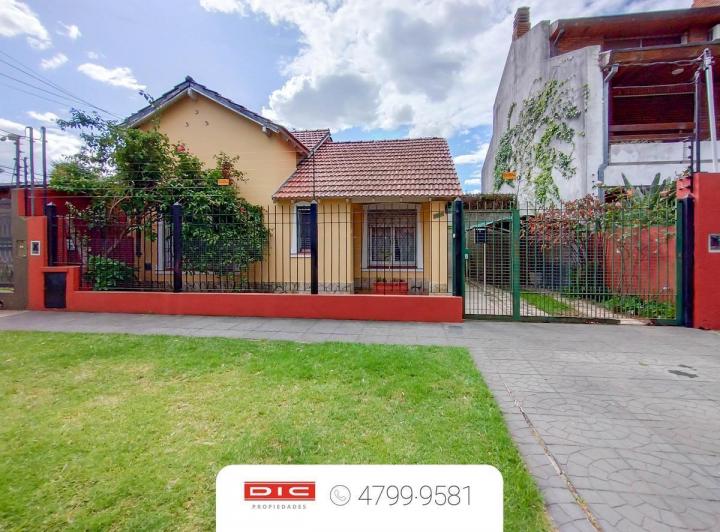 Casa · 107m² · 4 Ambientes · 1 Cochera