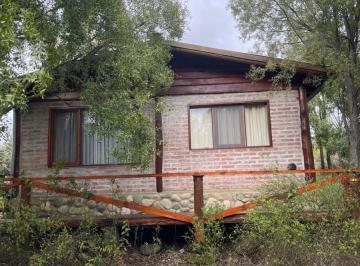 Casa · 3 Ambientes · 1 Cochera · Casa en El Hoyo