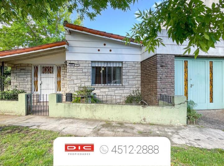 Casa · 98m² · 3 Ambientes · 2 Cocheras