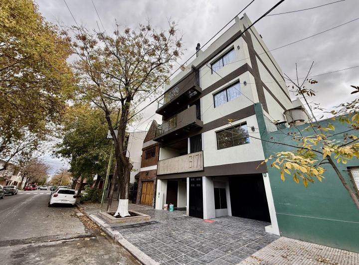 Monoambiente con Patio a La Venta Mataderos