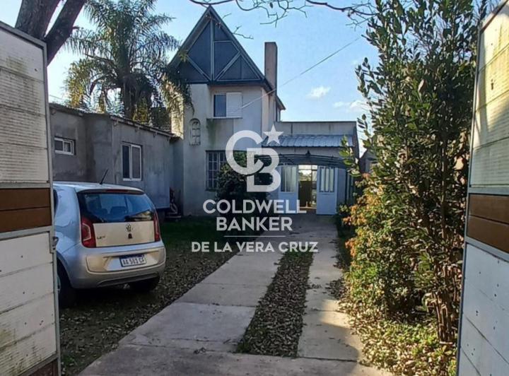 Casa · 130m² · 5 Ambientes · 2 Cocheras