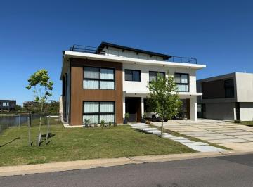 Casa · 456m² · 8 Ambientes · 6 Cocheras · Casa Venta/alquiler - Barrio Acacias - Puertos del Lago - Al Lago Puertos Vista Abierta 8 Ambientes