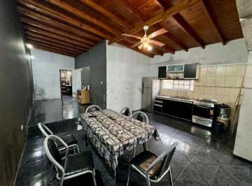Casa de 4 ambientes, Lomas de Zamora · Casa con Local en Construccion de 4 Ambientes con Patio