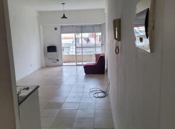 Departamento de 1 ambiente, Monte Castro · Departamento Monoambiente en Villa Real, Muy Buena Ubicación, Expensas 150.000