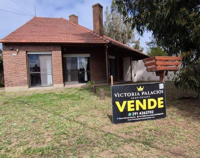 Casa · 230m² · 4 Ambientes · 1 Cochera