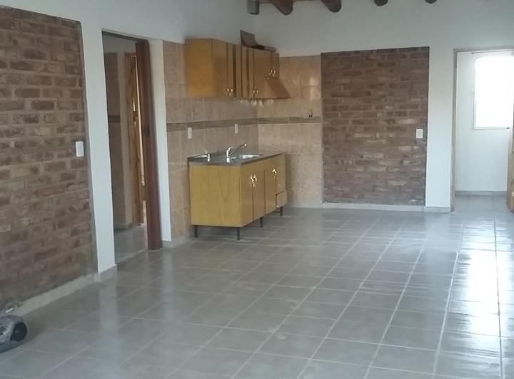 Casa · 120m² · 5 Ambientes · 2 Cocheras