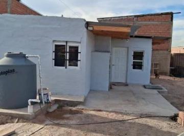 Casa · 40m² · 2 Ambientes · 1 Cochera · Casa en Las Perlas