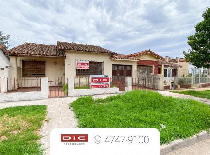 Casa · 73m² · 3 Ambientes · 1 Cochera