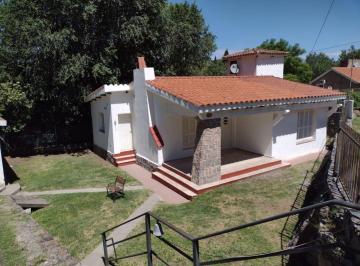 Casa de 3 ambientes, Río Ceballos · Casa de 370 m² con 2 Dorm. en Venta en Ñu - Porá