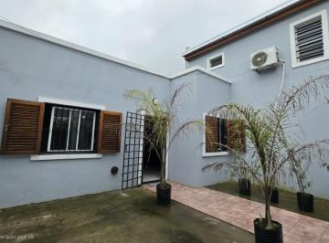 Casa · 150m² · 6 Ambientes · 1 Cochera · Venta Casa 4 Dorm - Parque - Calle 455 E 29 y 30 - City Bell - La Plata