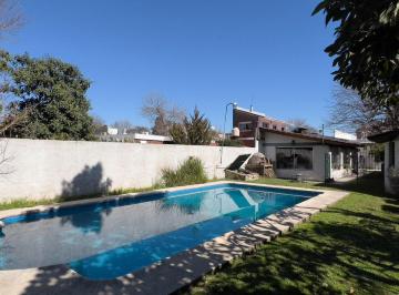 Casa · 328m² · 6 Ambientes · 2 Cocheras · Vivienda Multifam. Casa + Depto.10,50x76 m. Pileta