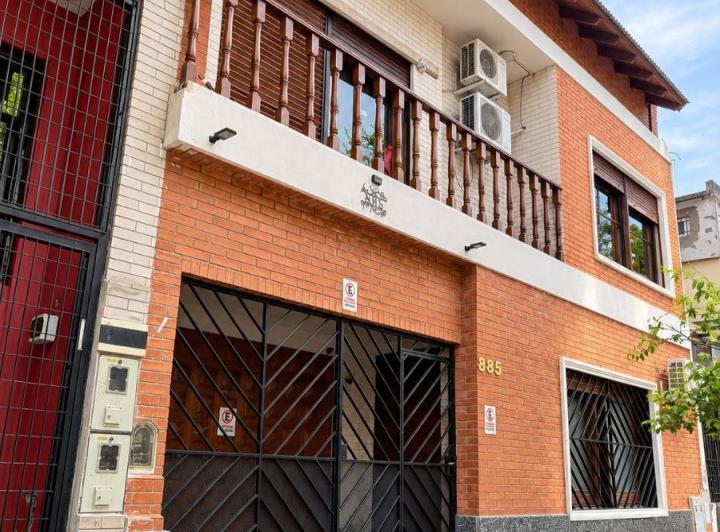 Casa · 365m² · 5 Ambientes · 2 Cocheras