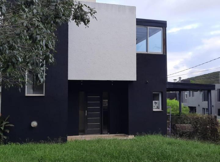 Casa · 150m² · 6 Ambientes