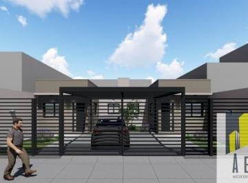 Casa de 4 ambientes, Luzuriaga · Departamento en Venta C/ Cochera en Luzuriaga