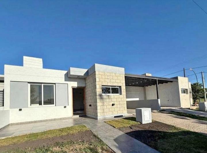 Casa · 80m² · 3 Ambientes · 1 Cochera