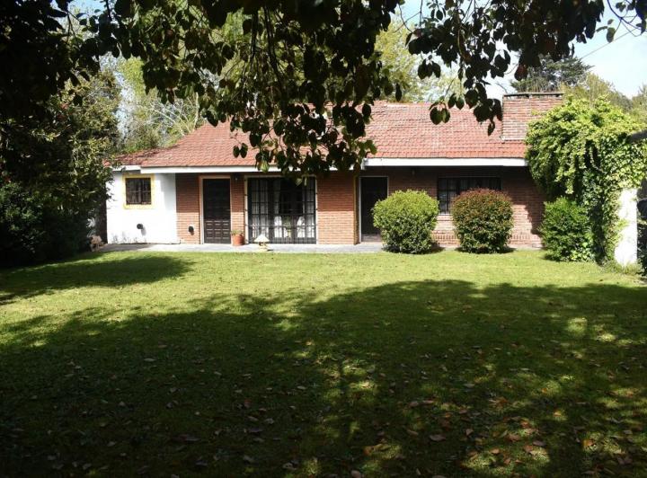 Casa · 200m² · 5 Ambientes