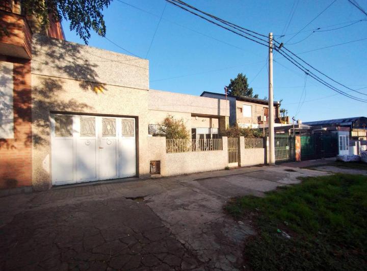 Casa · 190m² · 3 Ambientes · 1 Cochera
