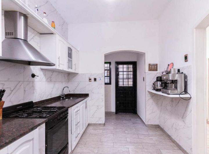 Casa · 120m² · 4 Ambientes · 2 Cocheras