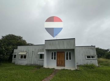 Casa · 98m² · 4 Ambientes · Venta Casa Country Las Delicias 3 Dorm + Pileta