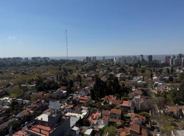Departamento · 111m² · 4 Ambientes · 1 Cochera · Venta Departamento 4 Ambientes Luminoso Cochera Cubierta Torre Piso Alto Vista Río Vicente López