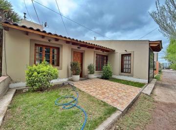 Casa de 6 ambientes, Chacras de Coria · Casa en Venta, Calle Boedo, Luján de Cuyo, Mendoza.