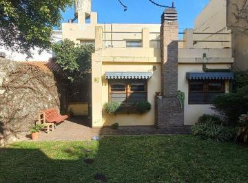 Casa · 176m² · 4 Ambientes · 1 Cochera · Vende - Casa de 4 Amb. en Villa del Parque - 866x36