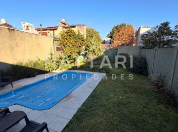 Casa de 3 ambientes, La Matanza · Venta Casa en Lote Propio 3 Ambientes con Piscina. Ramos Mejía