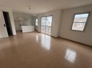 Departamento · 1 Ambiente · 1 Cochera · Monoambiente en Alquiler - B° Ciudadela